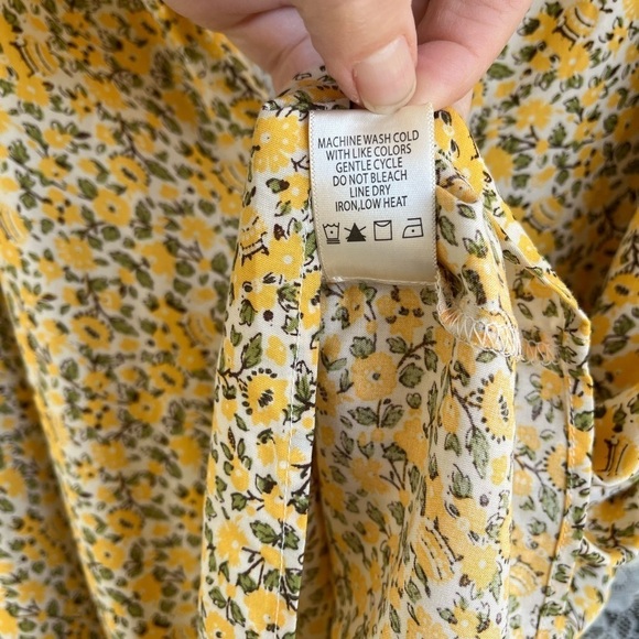 Max Studio Floral Short Sleeve Ruffle Split Neck Yellow & Green Puff Sleeve Lg - Picture 5 of 9